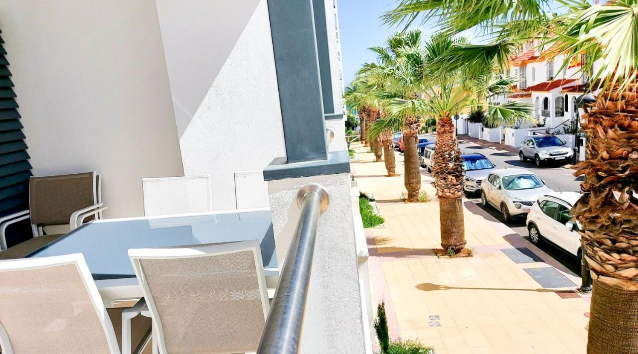 Lovely Apartment Centrally Located In Estepona Exterior photo